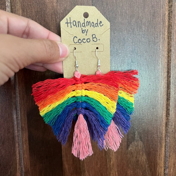 Handmade Macrame Fringe Earrings - Picture 4 of 4